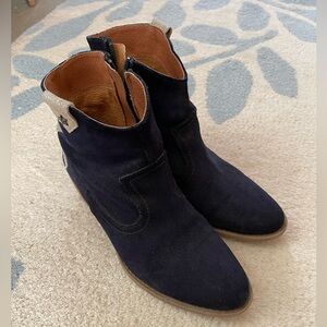 Navy blue short western style boots